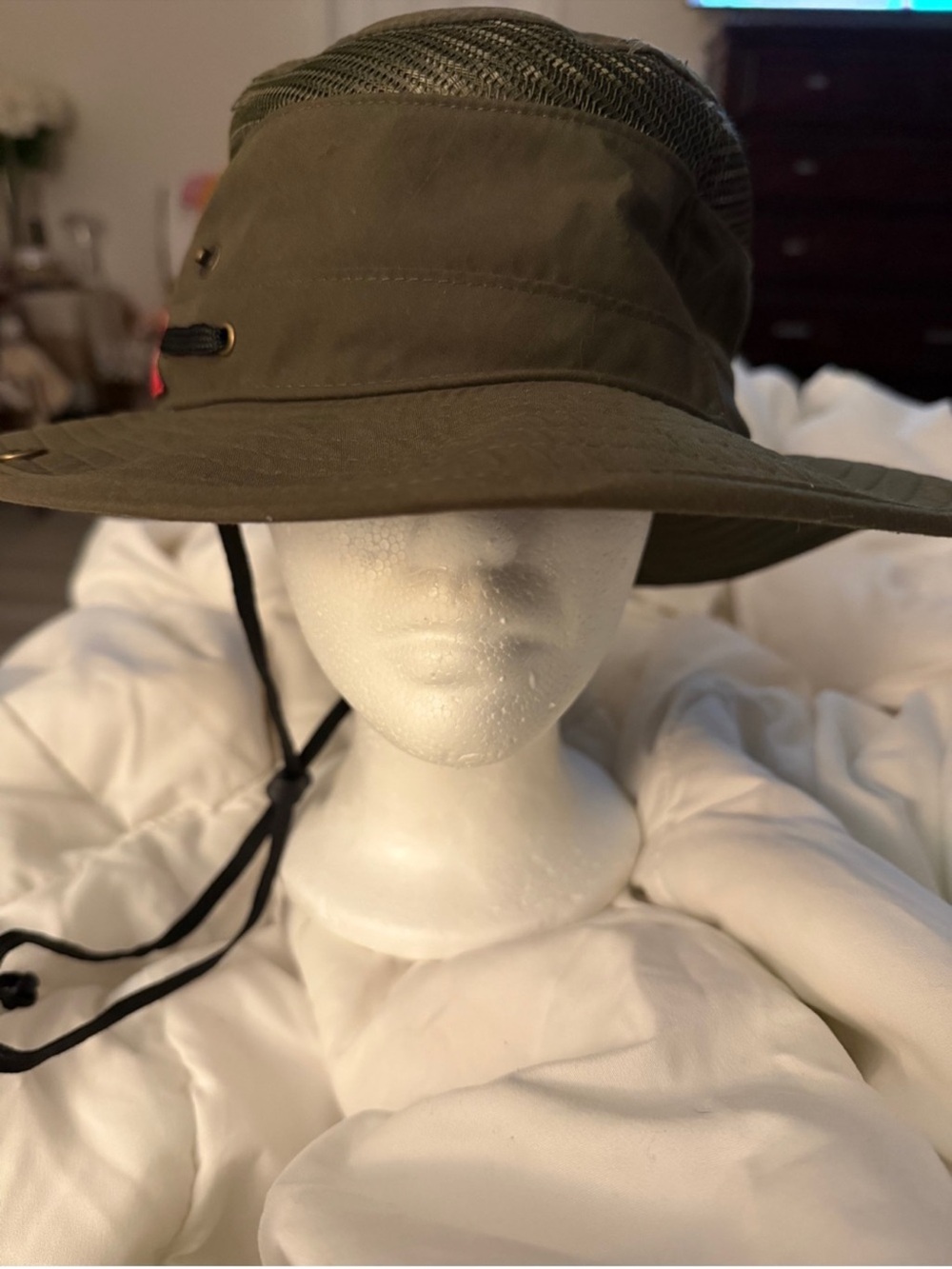 Men's Olive Mesh Crown Sun Hat with Adjustable Chin Cord